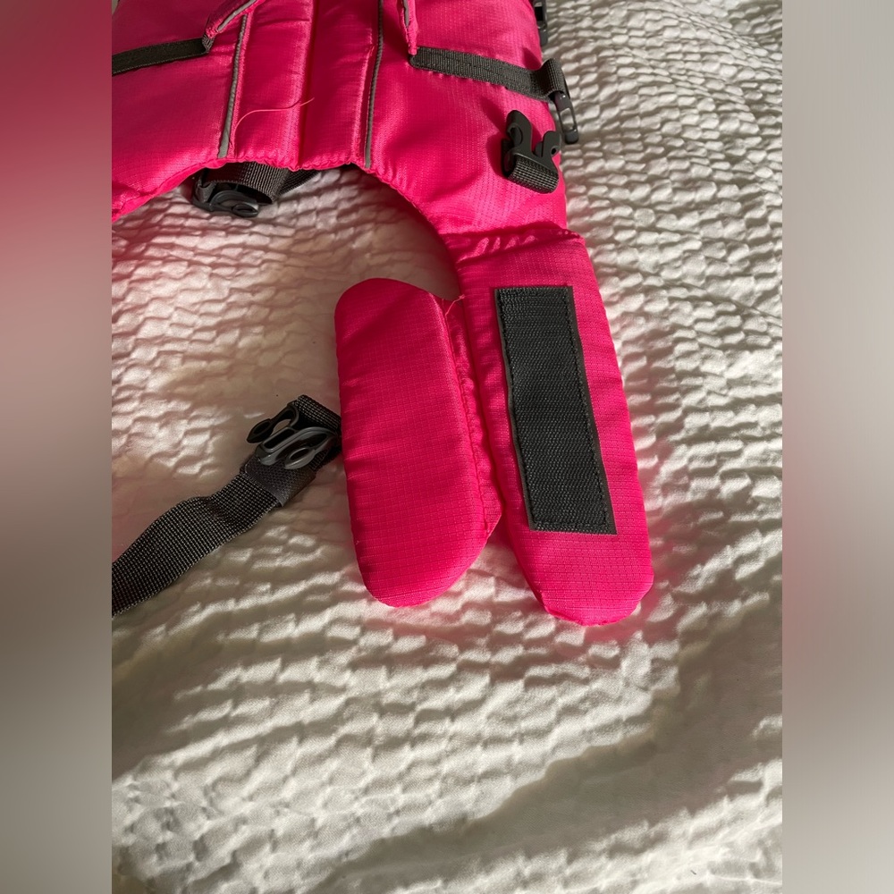 DOG swimming life JACKET -medium! Ore owned. Fits a 12-25 pound dog hot pink! - Picture 9 of 16